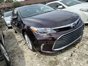 Toyota Avalon Limited Sedan FWD (3.5L 6cyl 6A) 2013 Maroon