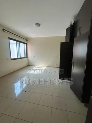 4bdrm Duplex in Banana Island for rent