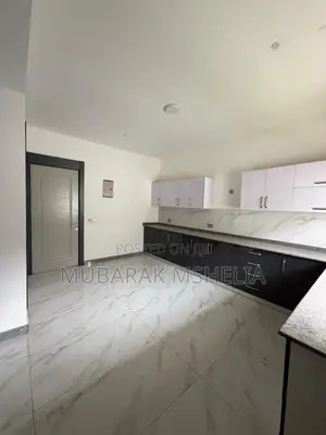 5bdrm Duplex in Jahi for sale