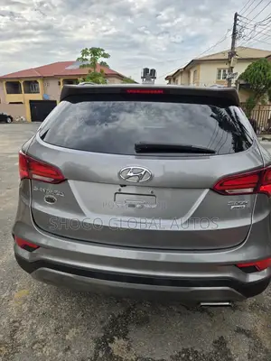 Hyundai Santa Fe SE FWD 2017 Gray