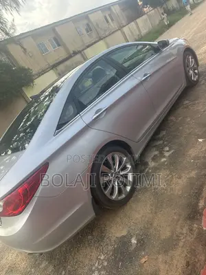 Hyundai Sonata Limited 2.0T Sedan (2.0L 4cyl 6A) 2012 Silver