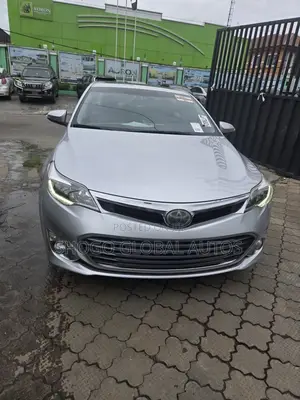 Toyota Avalon Limited 4dr Sedan (3.5L 6cyl 6A) 2014 Silver