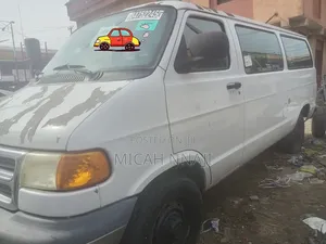 Dodge RAM Van 2003 White