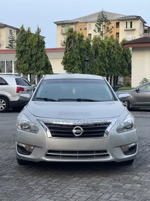 Nissan Altima 3.5 S 4dr Sedan w/Prod. End 6/14 (3.5L 6cyl CVT) 2015