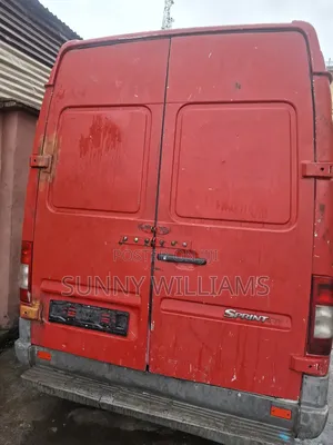Mercedes-Benz Sprinter 2005 Red