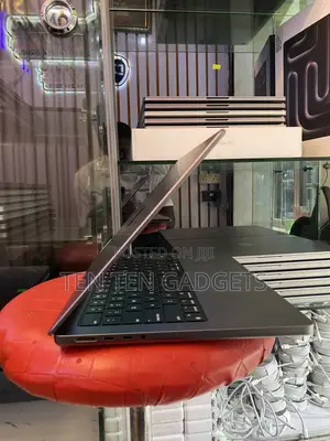 Laptop Apple MacBook Pro 2021 M1 16GB Apple M1 Pro SSD 512GB