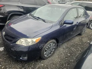Toyota Corolla 2012 Blue