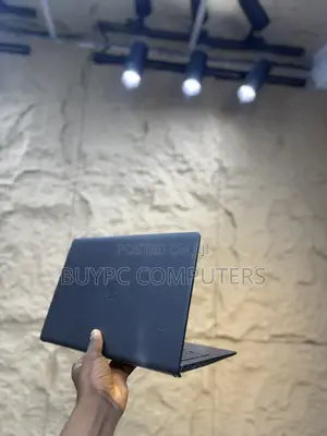 Laptop Dell Vostro 3520 16GB Intel Core i7 SSD 256GB