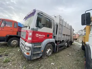 Garbage Compactor - Manual Injector