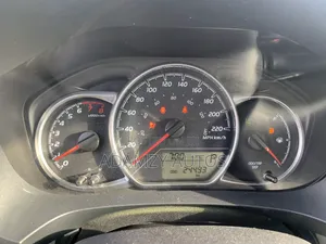 Toyota Yaris 2020 Silver
