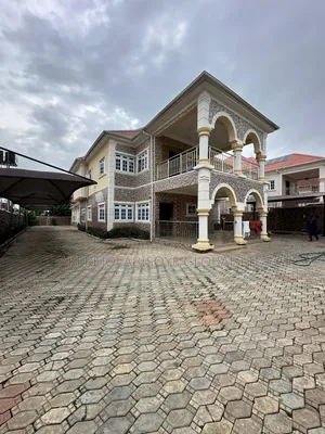 4bdrm Duplex in In An Estate Around for sale