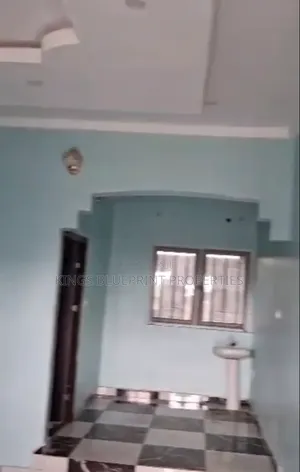 2bdrm Block of Flats in Otokutu, Warri for rent