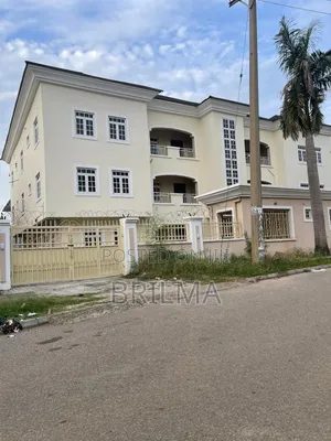 3bdrm Block of Flats in Utako for sale
