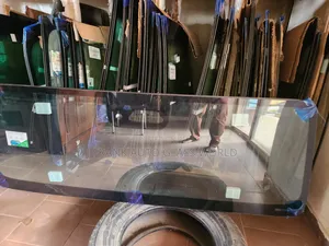 Mercedes-Benz G63 Windscreen Glass