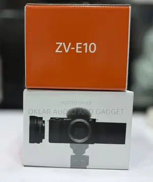Sony Zv-E10 Mirroless Camera With 16-50mm Lens for Vlogging