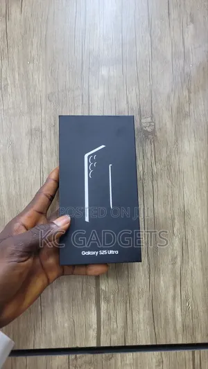 New Samsung Galaxy S25 Ultra 256 GB Gold