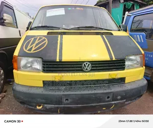 Volkswagen Transporter 2005 Yellow