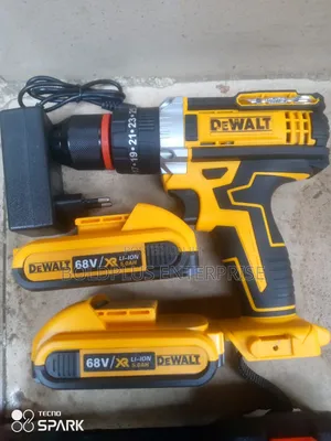 Dewalt 68 Volt Screwing Machine