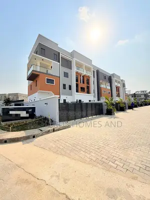 4bdrm Maisonette in Opebi for sale