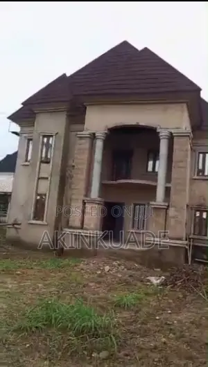 6bdrm Duplex in Umukoto Nekede, Imo State for sale