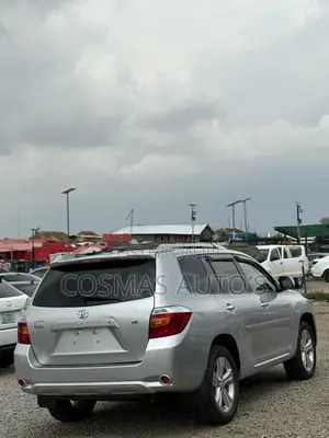 Toyota Highlander 2010 Silver