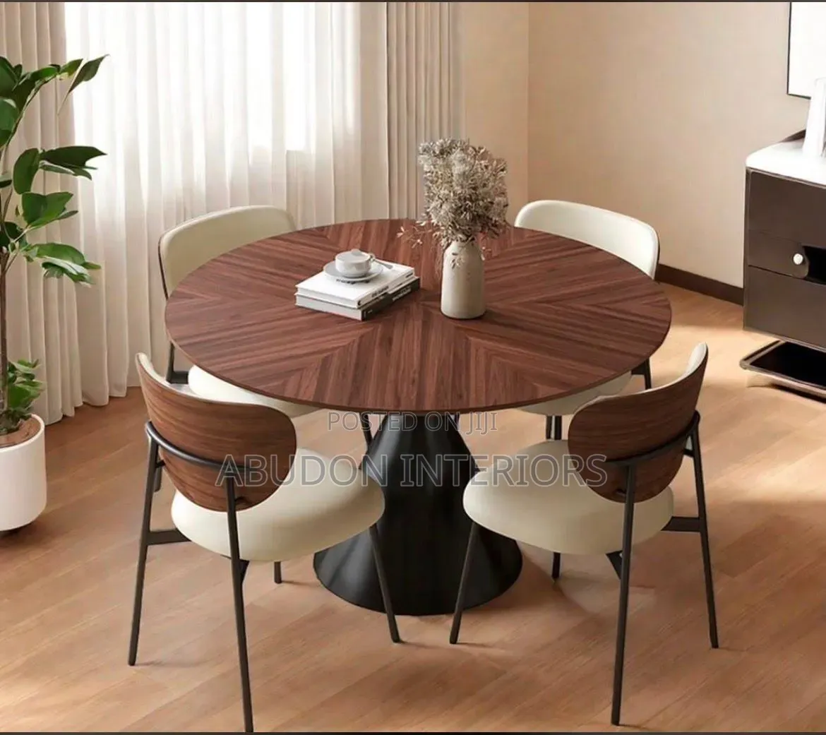 Vintage Round Table Set