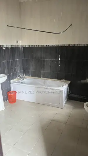 4bdrm Duplex in The Heart Of Lekki for rent