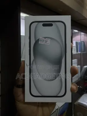 New Apple iPhone 15 128 GB Black