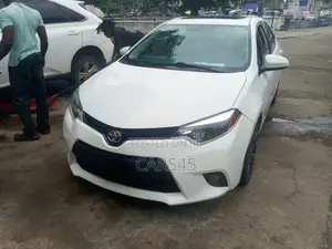 Toyota Corolla 2016 White