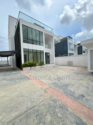 5bdrm Duplex in Lekki Phase 1 for sale