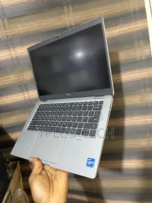 Laptop Dell Latitude 5320 16GB Intel Core 5 SSD 256GB