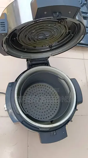 Electric Pressure Cooker/Air Fry/ Grill/ Bake/Roast/ Steam/ Dehydrator