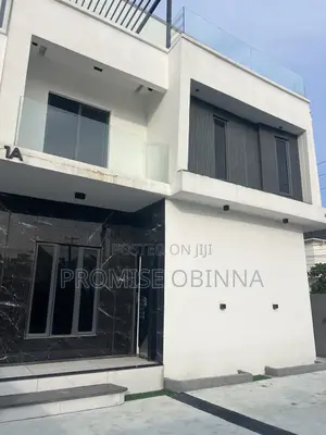 7bdrm Mansion in Tunde Adeleye Idado for sale