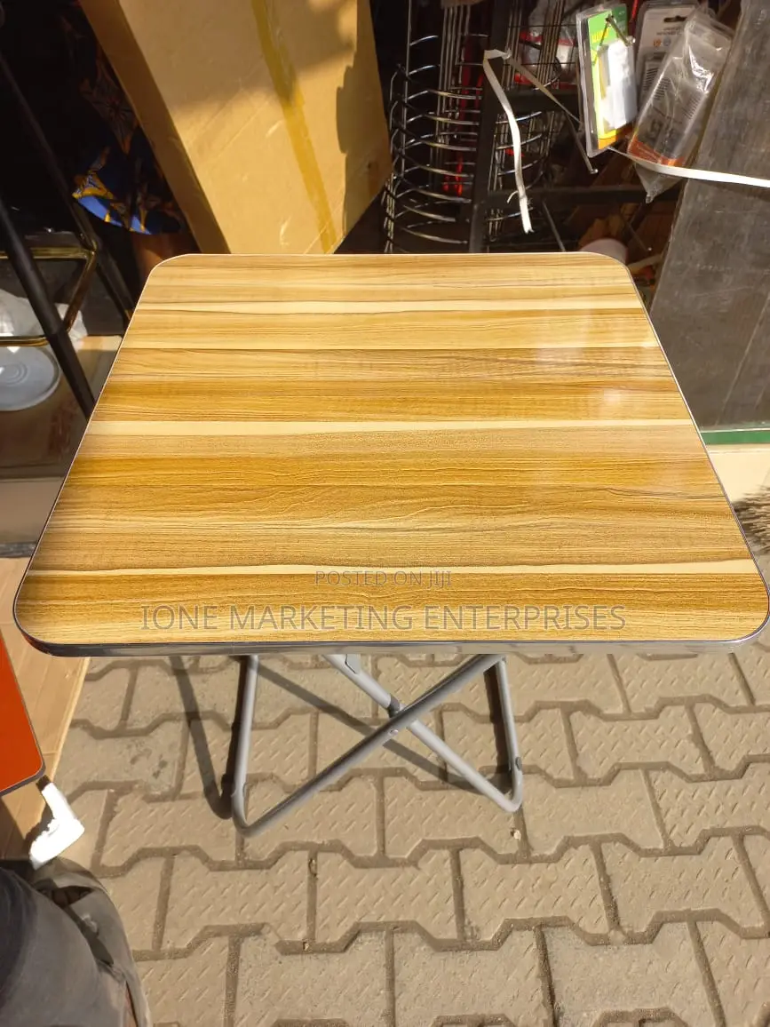 Collapsible Table for Work and Study