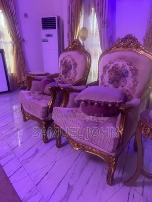 Victorian Style Royal Sofas.
