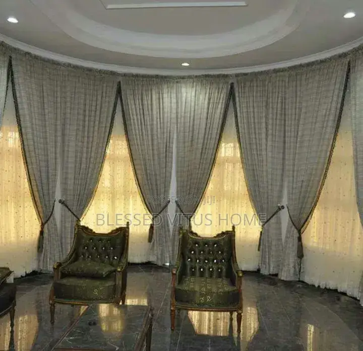 Royal High Quality Curtain Set
