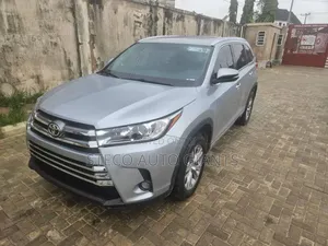 Toyota Highlander 2015 Silver
