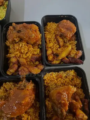 Smokey Party Jollof Rice, Plantain and Chicken