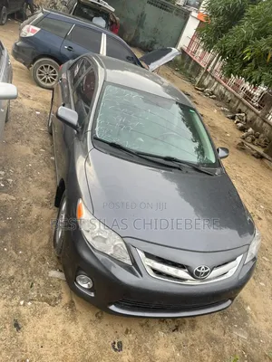 Toyota Corolla 2012 Gray