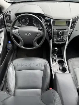 Hyundai Sonata Limited Sedan FWD (2.4L 4cyl 6A) 2012 Black