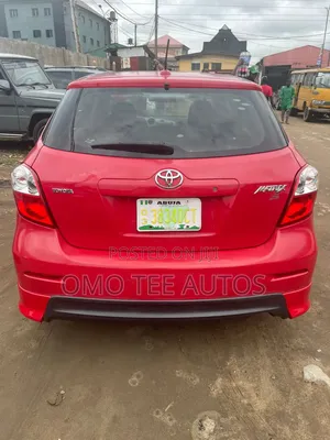 Toyota Matrix Hatchback FWD (1.8L 4cyl 5M) 2008 Red