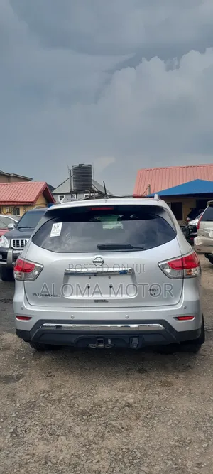 Nissan Pathfinder 2014 Silver