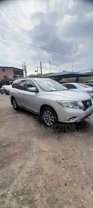 Nissan Pathfinder 2014 Silver
