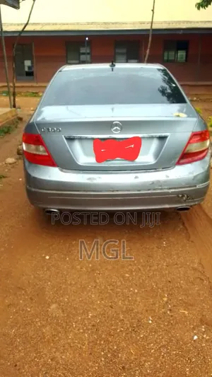 Mercedes-Benz C300 2008 Gray
