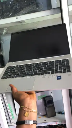 Laptop HP EliteBook 640 G10 16GB Intel Core i5 SSD 512GB