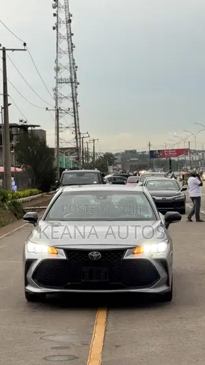 Toyota Avalon XSE 2020 Silver