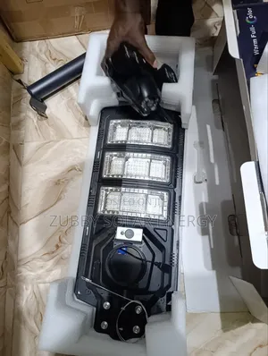 Ai All in One Solar Streetlight With Camera 450w
