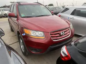Hyundai Santa Fe 2.2 CRDi Automatic 2011 Red