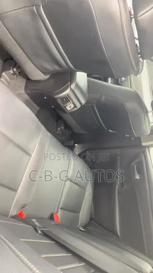 Toyota Camry XLE 4dr Sedan (2.5L 4cyl 6A) 2017 Silver