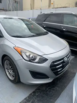 Hyundai Elantra Value Edition Sedan FWD (1.8L 4cyl 6A) 2016 Silver